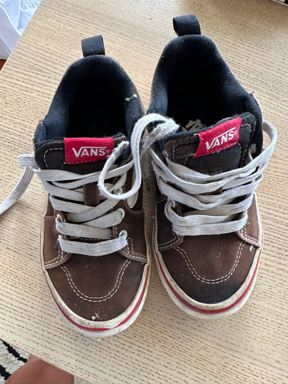 Vans Kids Black and Red Low-Top Skate Sneakers